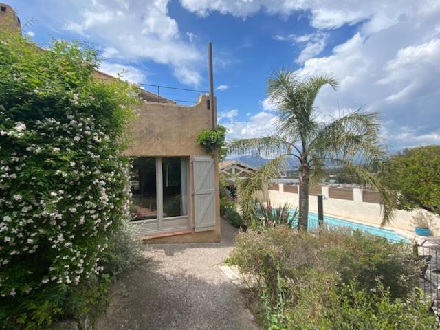 Joli Rez-De-Villa 80 M2 Proche Mer Carqueiranne Exterior photo
