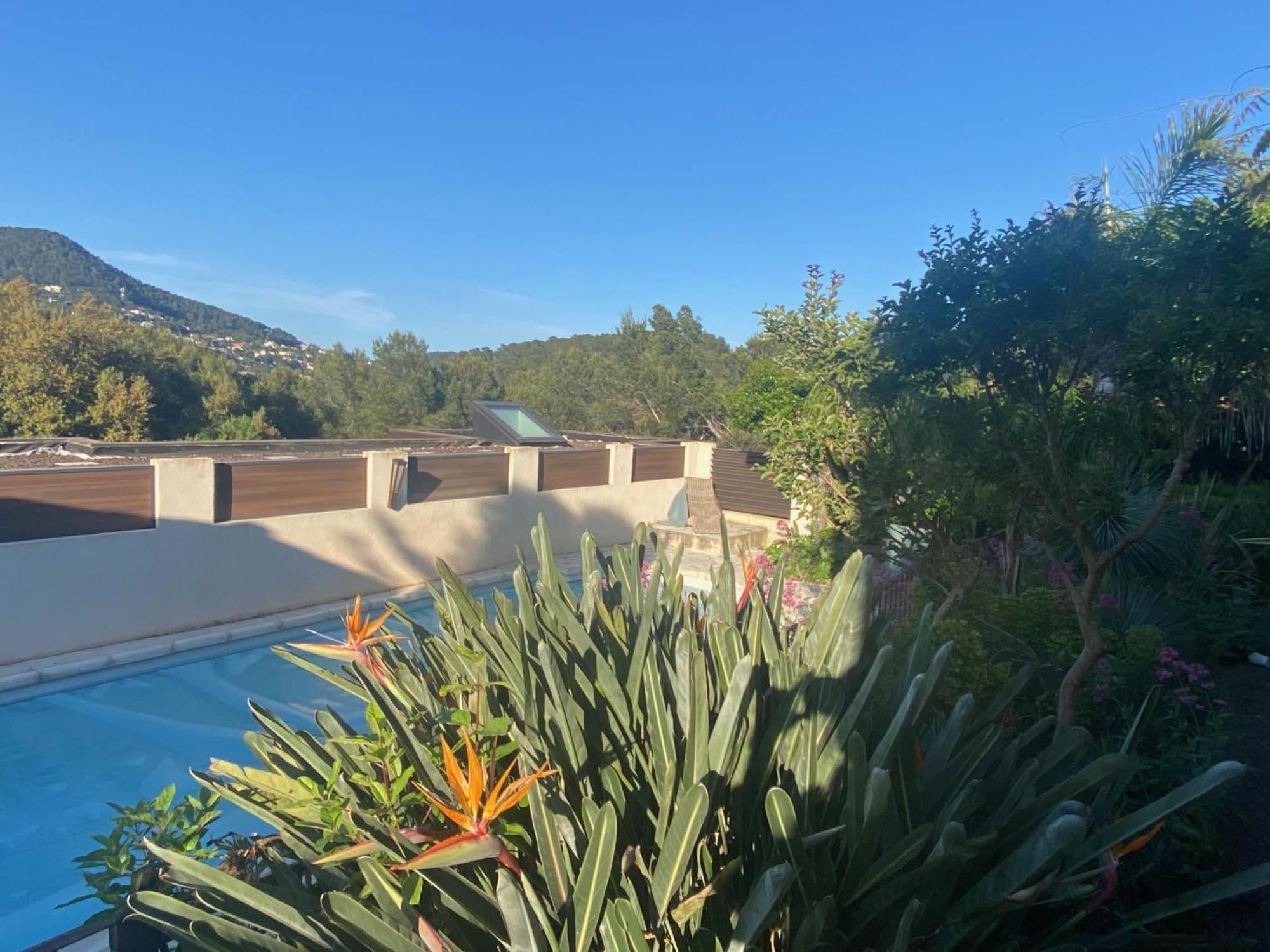 Joli Rez-De-Villa 80 M2 Proche Mer Carqueiranne Exterior photo